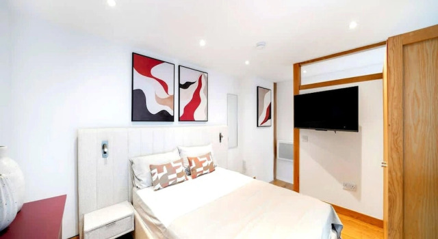 Stylish Duplex Apartment in Fulham, Забронировать Апартаменты/квартира Лондон Большой Лондон, рядом с Roman Black Gallery