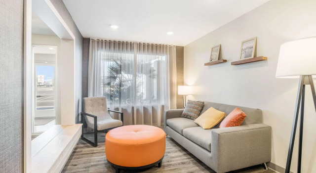 WoodSpring Suites Colton, Забронировать Отель Колтон 