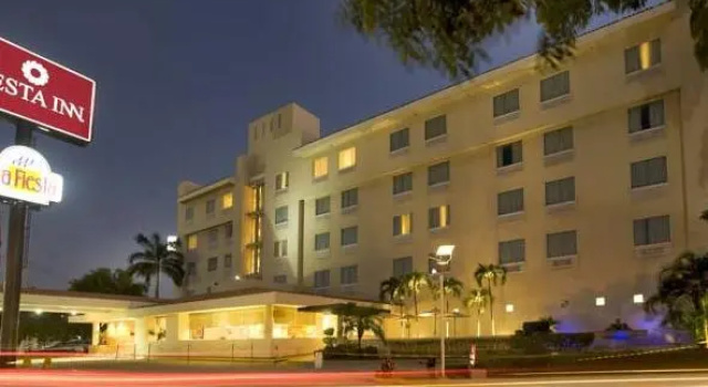Двухместный люкс Fiesta Inn Ciudad del Carmen