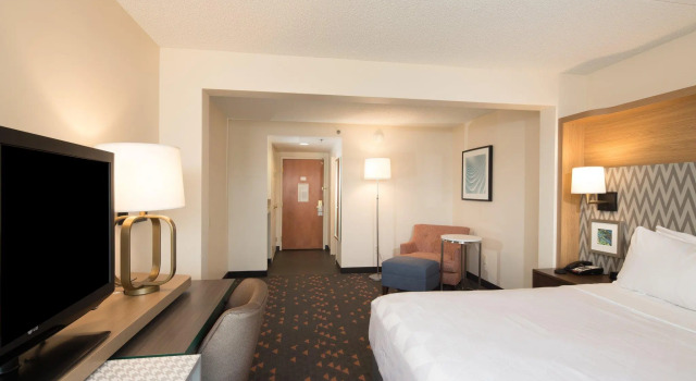 Двухместный номер Standard Holiday Inn Hotel & Suites Ann Arbor University of Michigan Area by IHG