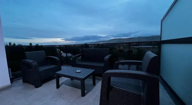 Номер Deluxe Sheltons Hotel