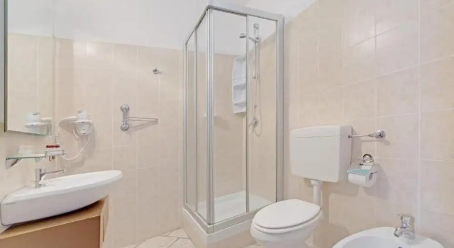 Четырёхместный номер Superior Hotel Grotto Bagat