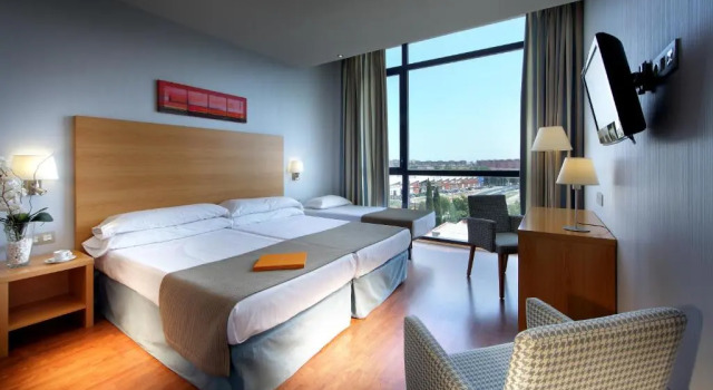 Трёхместный номер Standard Exe Sevilla Palmera