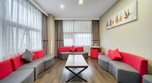 Люкс Business Shankee Hotel (Huzhou Zhili Children's Clothing City)