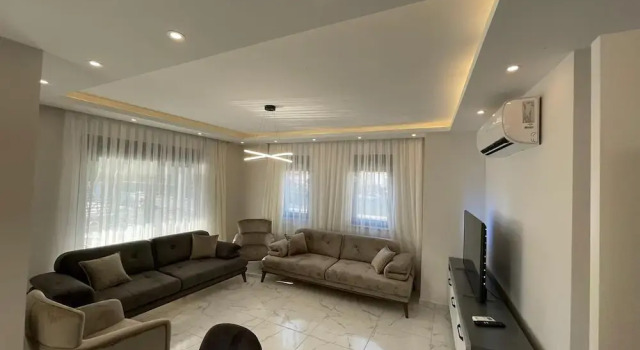 Inviting 4-bed Villa Lina With lux Pool
