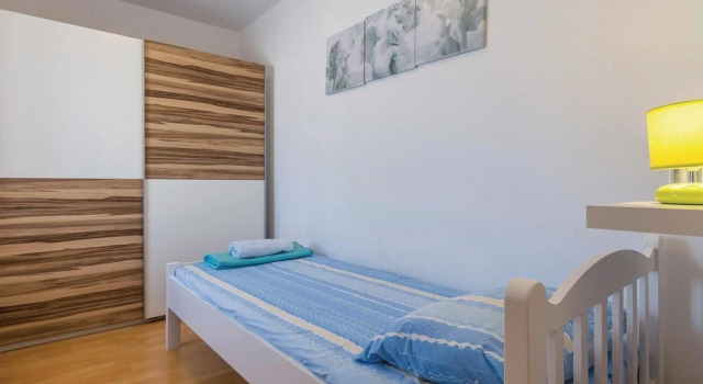 Beautiful Home in Orbanici With Wifi and 3 Bedrooms