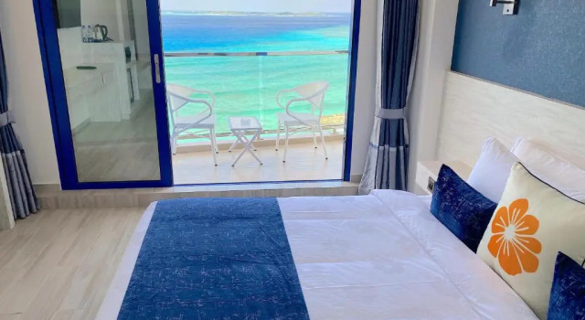 Двухместный номер Deluxe с балконом и с видом на море Kaani Palm Beach