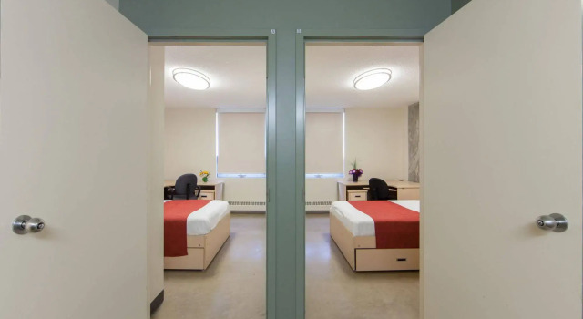 MacEwan University Residence, Book Hotel Northwest Edmonton Edmonton, nær Telus Field