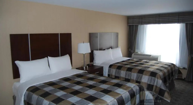 Четырёхместный номер Standard Days Inn by Wyndham Brampton