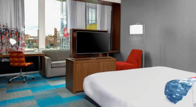 Двухместный номер Standard Aloft by Marriott Durham Downtown