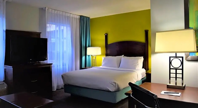 Номер Standard Staybridge Suites London by IHG