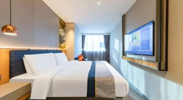 Двухместный люкс Homeinn Selected Hotel (Shenzhen Convention & Exhibition Center Gangxia Subway Station)