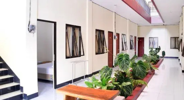Urbanview at Nalaya Homestay Mataram, Book Hotel Hotels in Lombok with Parking, Parking