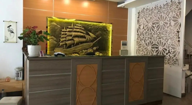 Royal Hotel - Yên Xá HN - by BAY LUXURY, Забронировать Отель Недорогие отели Ханоя, недорого