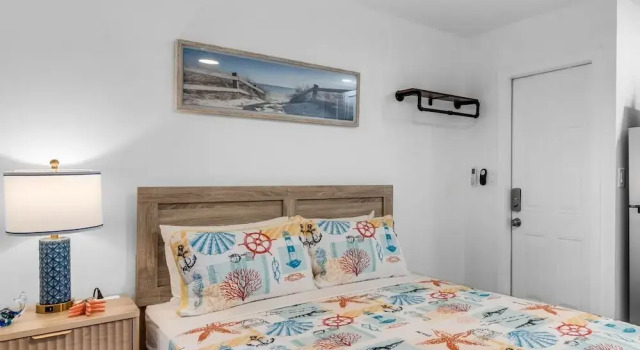 Студия Standard Galleria Apartments By Lowkl