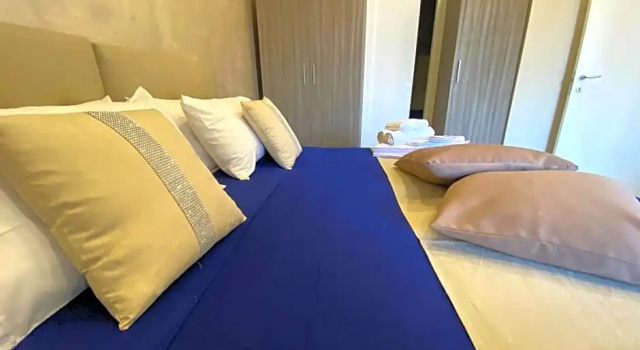Napolitudine Guest House, Забронировать Гостевой дом Отели Неаполя с парковкой, рядом с Ospedale degli Incurabili, Парковка