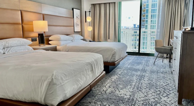 Четырёхместный номер Standard с балконом и с частичным видом на океан Hyatt Place Virginia Beach Oceanfront