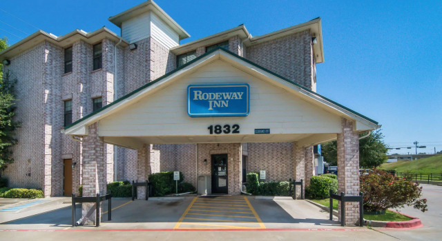 Rodeway Inn Carrollton I-35E, Забронировать Отель Карролтон Dallas - Fort Worth Metropolitan Area