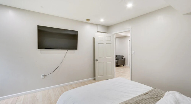 Modern Newark Vacation Rental ~ 3 Mi to Airport!, Забронировать Апартаменты/квартира Апартаменты Ньюарк, Апартаменты/квартира
