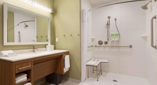 Двухместный люкс Home2 Suites By Hilton Oklahoma City Quail Springs