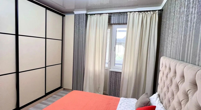 Svetlaya Dvukhkomnatnaya V Zhk Shakhristan Ryadom S Mega Centre 126 Flat, Boek Appartement Hotels in Alma-Ata met zwembad, Zwembad