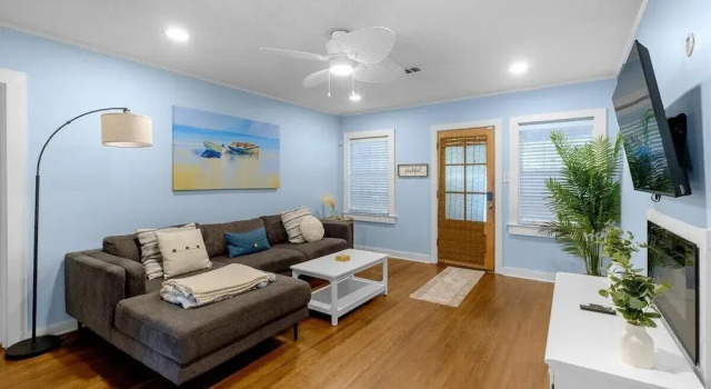House on 6th- 3 Bed/2 Bath Home Located a Short Drive to Downtown Gulfport, Забронировать Отель Галфпорт Миссисипи - побережье, рядом с Усадьба Grasslawn II