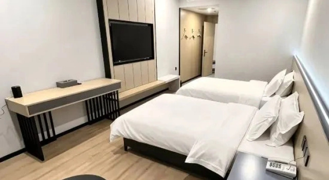 Трёхместный люкс Bona Hotel (Jinzhou Century Square)