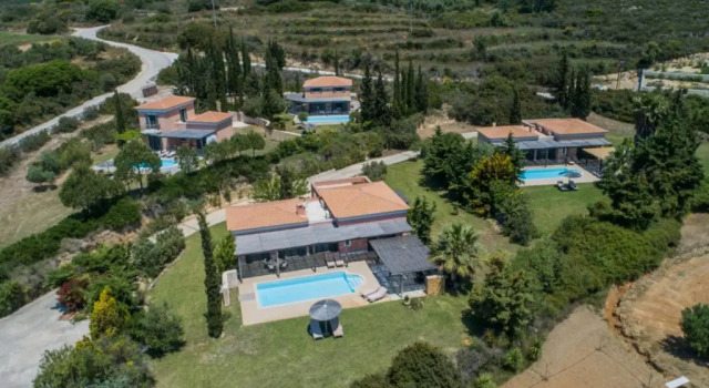Вилла с 3 комнатами Sunny Villas