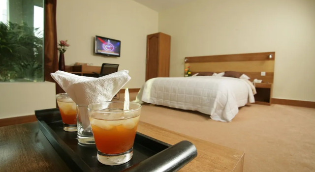 Люкс с видом на город Отель Richmond Hotel & Suites