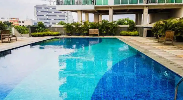 Wonderful Studio Apartment at Tree Park, Book Apartment Hotels in South Tangerang with a Pool, Swimming Pool