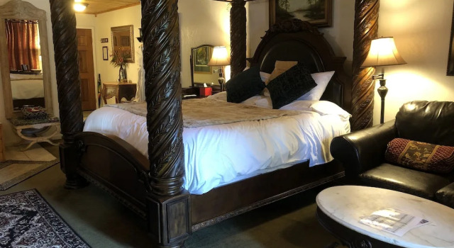 Chalet Echo Canyon Spa Resort (Adults Only)