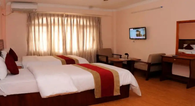 Двухместный номер Deluxe MeroStay 035 Hotel Brihaspati