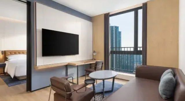 Люкс Four Points by Sheraton Guangzhou Bai’e Tan