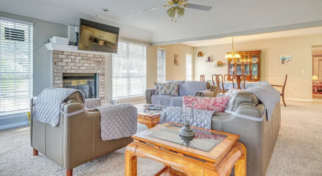Welcoming Perdido Bay Home < 1 Mile to Dock, Reserva ahora Casa o chalet Lillian Alabama