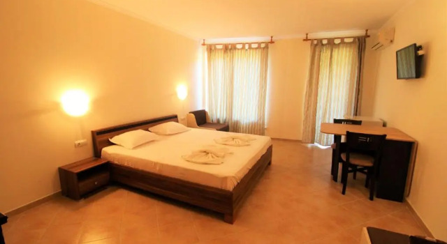 Студия Menada Negresco Apartments