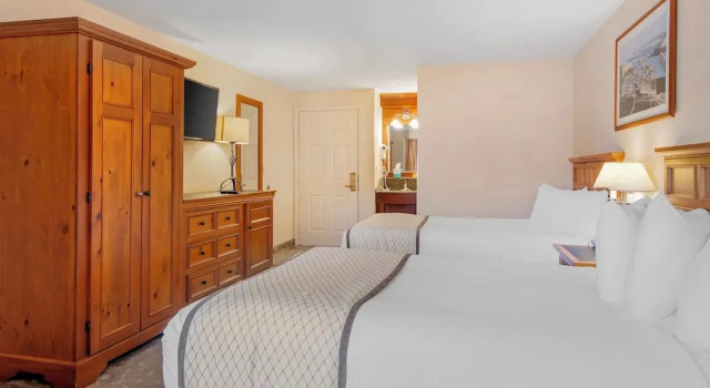 Четырёхместный номер Grand The Meadowmere Resort