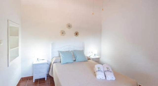 Casa Elena de Benagalbon Rincon de la Victoria by Ruralidays, Varaa Hotelli Rincon de la Victoria Axarquía