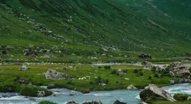 INWARD PEAK·Designer Holiday Homestay (Hemu Scenic Area Branch), Book Hotel Hom Xinjiang