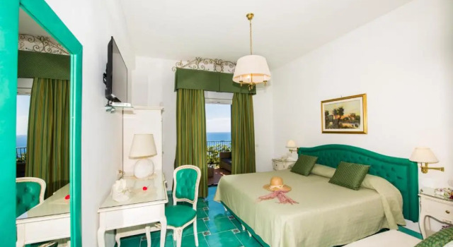 Трёхместный номер Deluxe с видом на море Hotel Pellegrino