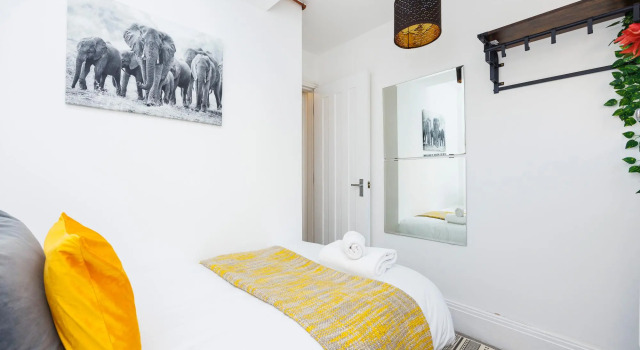 London Bridge 2 bed Apartment Borough Market