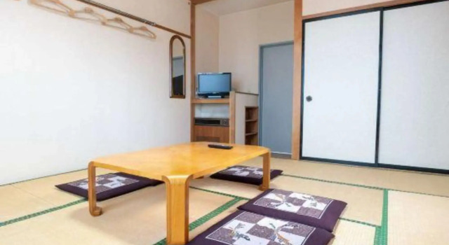 Ishidaya, Boek Hotel Iiyama 