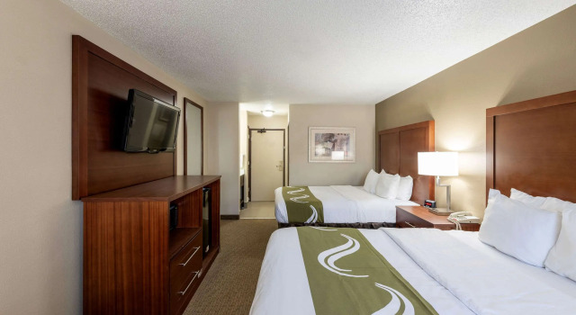 Четырёхместный номер Standard Quality Inn Marysville