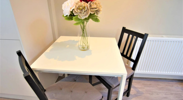 Central BRIGHTON TWO BEDROOM FLAT 4B3S, Забронировать Отель Отели Исторического графства Суссекса с парковкой, Парковка
