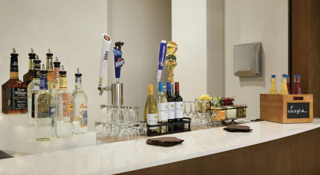 Embassy Suites by Hilton Akron Canton Airport, Reserva ahora Hotel Uniontown Ohio
