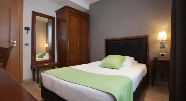 Одноместный номер Standard Hotel Astoria