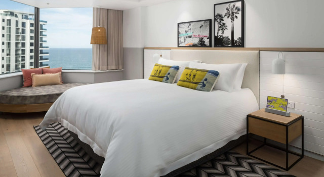 Двухместный люкс с видом на океан QT Gold Coast