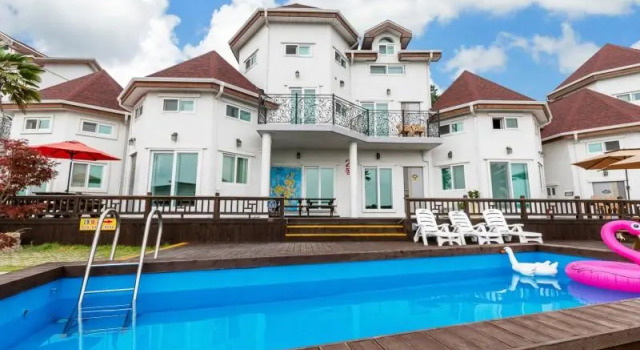 Geojedo Geojerowa Pension, Забронировать Отель Отели Кодже с бассейном, Бассейн