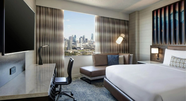 Renaissance Dallas Hotel, Забронировать Отель Отели Далласа 4 звезды, рядом с Центр международной торговли в Далласе, 4*