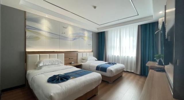 Luntai Lansheng Hotel, Boek Hotel Luntai Xinjiang