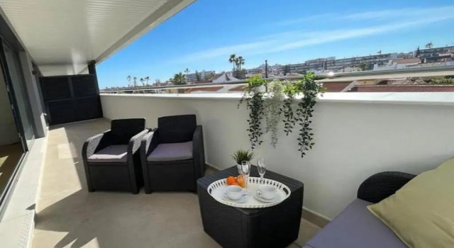 Апартаменты Holidays2Torremolinos Alamos 3 bedroom & terrace & pool